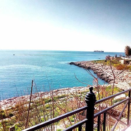 Φωτεινό Διαμέρισμα Πειραιας Piraeus Bagian luar foto