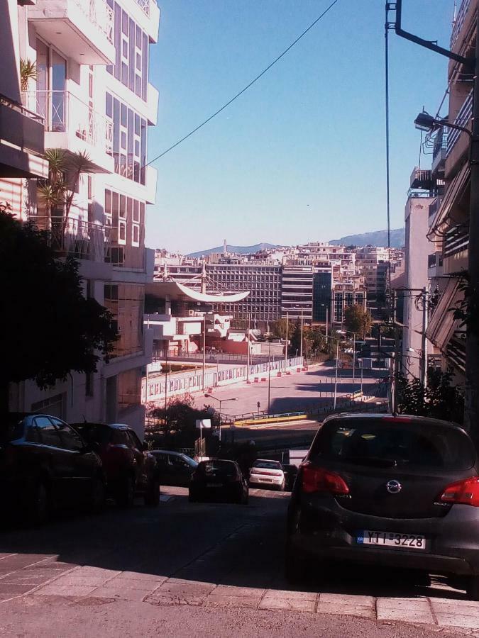 Φωτεινό Διαμέρισμα Πειραιας Apartment Piraeus Bagian luar foto