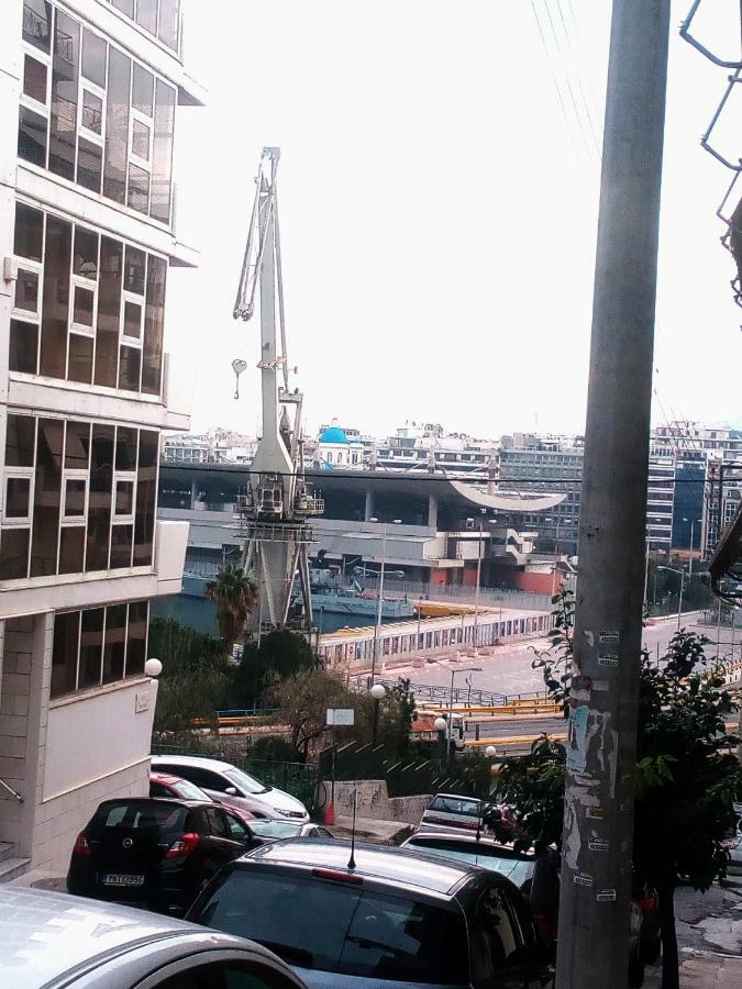 Φωτεινό Διαμέρισμα Πειραιας Piraeus Bagian luar foto